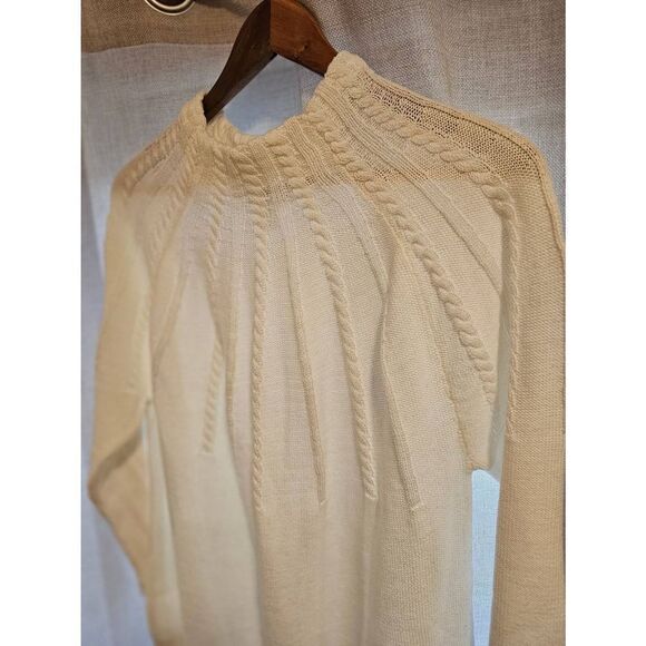 Collection L White Knit Women's Turtleneck Sweater size 12 - Picture 3 of 10